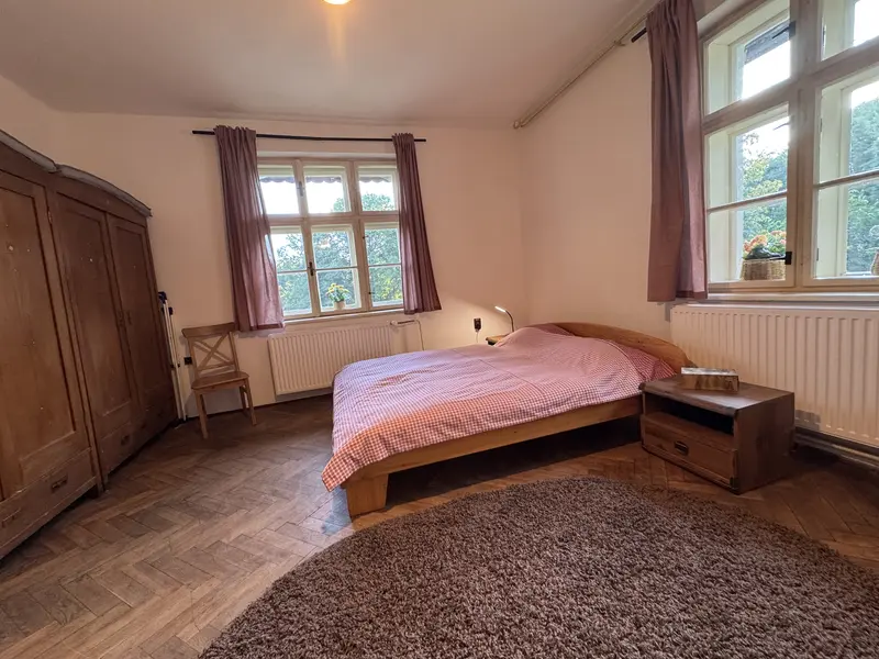 Quiet bedroom with a wardrobe