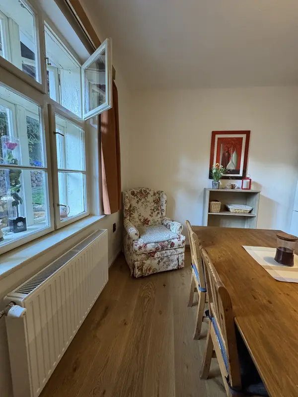 Seating at the dining table